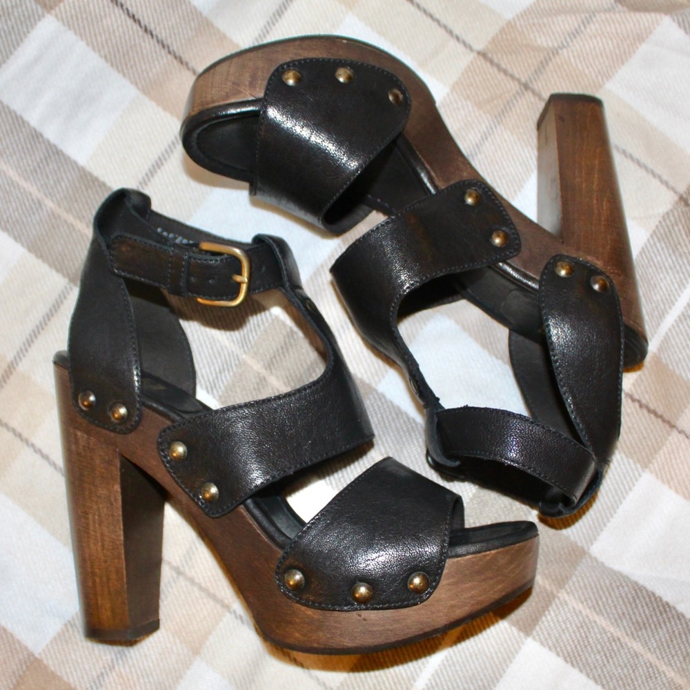 Stuart Weitzman Black Leather Heels